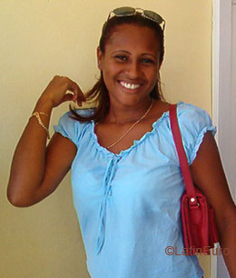Date this happy Dominican Republic girl Gloria from Puerto Plata N2648