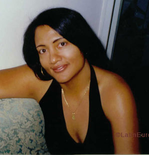Date this cute Dominican Republic girl Caridad from Santo Domingo N2785