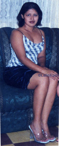 Date this foxy Honduras girl Dunia from Yoro N2854
