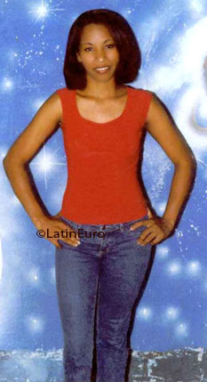Date this young Dominican Republic girl Fatima from  N2922