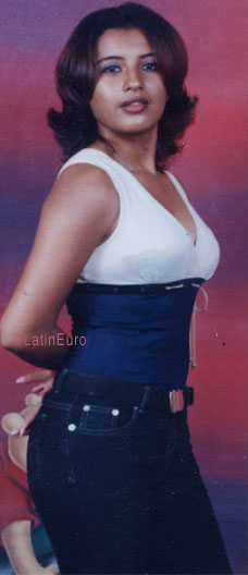 Date this voluptuous Honduras girl Nilda from Yoro N2962