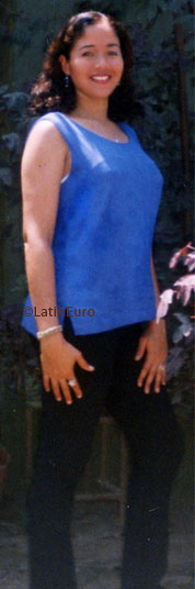 Date this hard body Honduras girl Lucia from Yoro N3009
