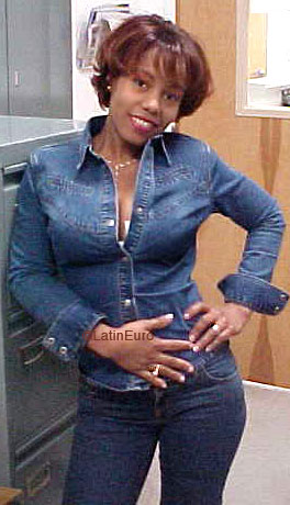Date this funny Dominican Republic girl Mariolis from Santo Domingo N3022