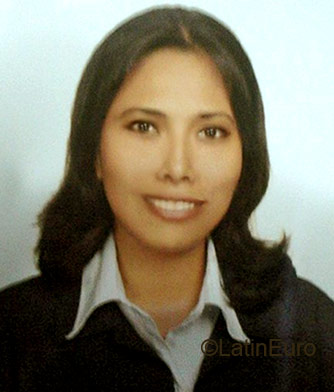Date this tall Peru girl Marlene from Chimbote N303