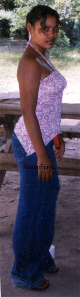 Date this hot Honduras girl Suyapa from La Ceiba N3083