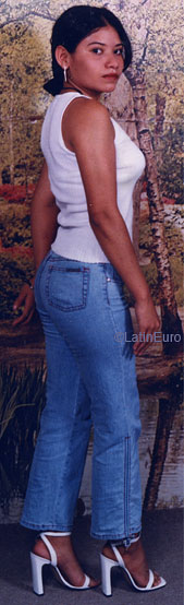 Date this sultry Honduras girl Luz from  N3095