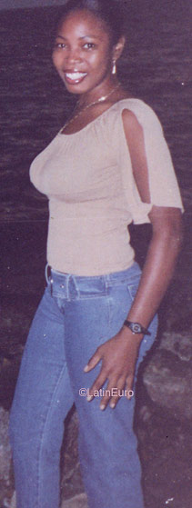 Date this georgeous Honduras girl Vianey from  N3264