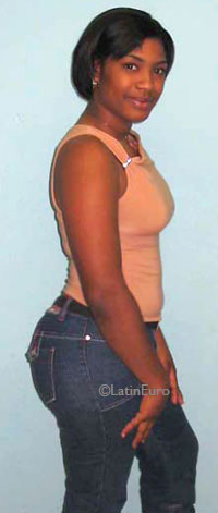 Date this tall Dominican Republic girl Elizabeth from Santo Domingo N3266