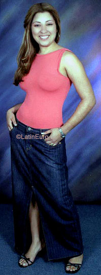 Date this passionate Dominican Republic girl Alliana from San Francisco De Macoris  N302