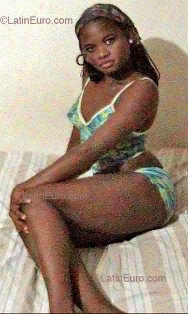 Date this beautiful Any Country girl Reina from  N405
