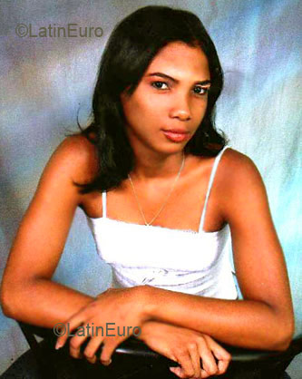 Date this sultry Dominican Republic girl Gladys from San Francisco de Macoris N469