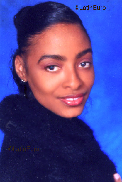 Date this charming Jamaica girl Renay from  N481