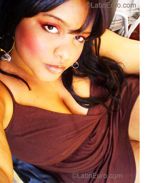 Date this attractive Dominican Republic girl Madalin- from Paterson N50