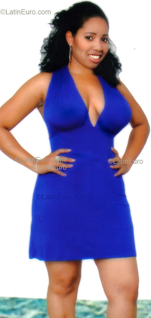 Date this athletic Dominican Republic girl Jasmil from Santiag N51