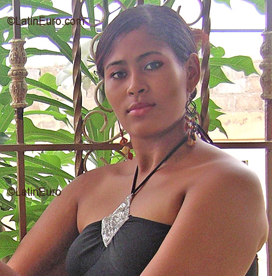 Date this athletic Any Country girl Leonora from  N511