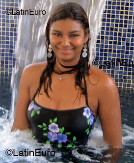 Date this stunning Dominican Republic girl Lenny from Santo Domingo N71