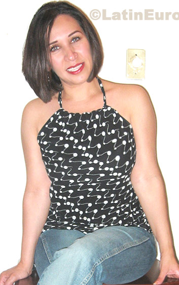 Date this charming Any Country girl Claudia from Matamoros N-1123