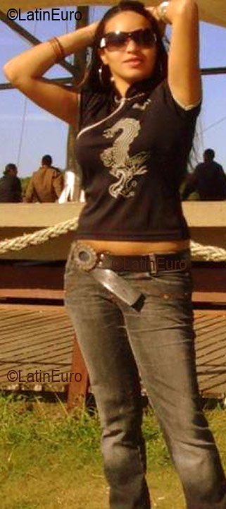 Date this stunning Brazil girl Vanessa from SAO PAULO B2831