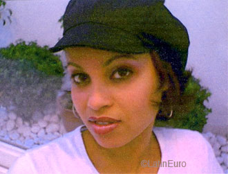 Date this lovely Brazil girl Emanuele from SAO PAULO B6215