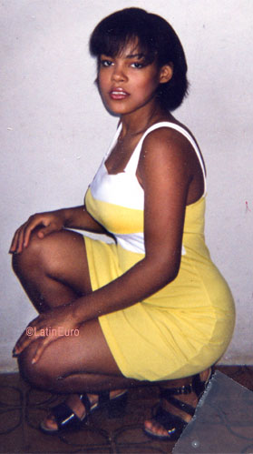 Date this foxy Brazil girl Glilda from SALVADOR B7391