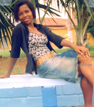 Date this young Brazil girl Andrea from MACAE B7634