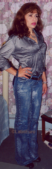 Date this pretty Brazil girl Rosana from  B9961