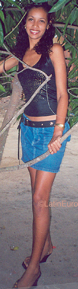 Date this attractive Brazil girl Tatiana from RIO DE JANEIRO B9934