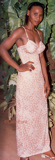 Date this hot Faso girl Sara from  N3778
