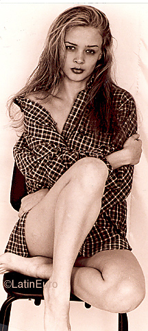 Date this tall Brazil girl Tatiana from  B9773