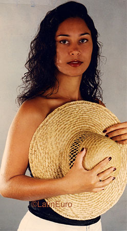 Date this foxy Brazil girl Eliza from JUATUBA B9571