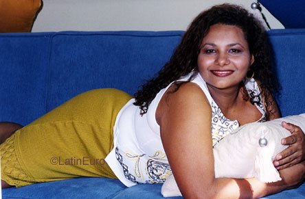 Date this pretty Brazil girl Deuziene from IMPERATRIZ B9527