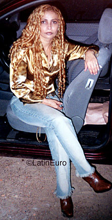 Date this fun Brazil girl Eddie from GOIANIA B9488