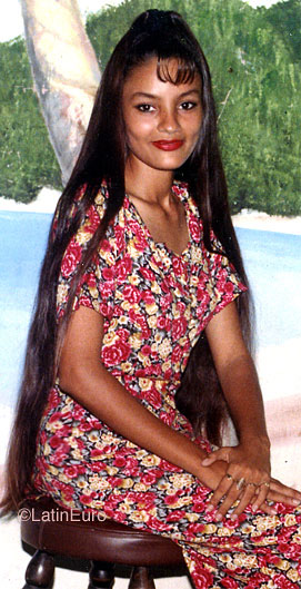 Date this stunning Honduras girl Iris from Choloma N3713