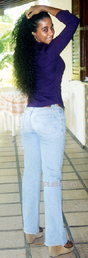 Date this good-looking Brazil girl Sonia from VERA B9075