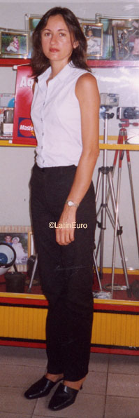 Date this happy Brazil girl Tania from ARACAJU B9078