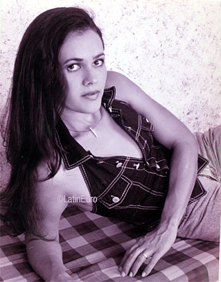 Date this delightful Brazil girl Claudia from SAO PAULO B8985