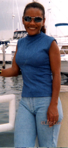 Date this delightful Brazil girl Nercy from RIO DE JANEIRO B9000