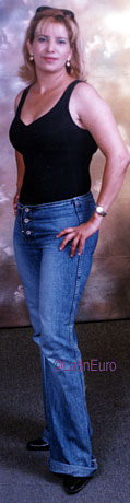 Date this sultry Panama girl Vivina from  N3634