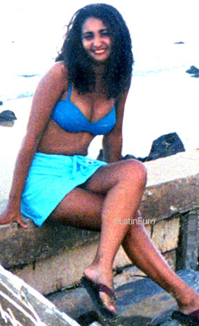 Date this charming Brazil girl Stella from MACEIO B8803