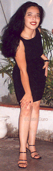 Date this athletic Peru girl Edith from Lima N3946