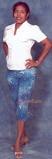 Date this young Panama girl Neyas from  N3951