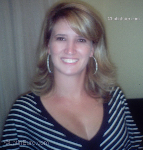 Date this foxy Brazil girl Edicleia Madalena from Limeira BR55