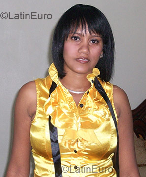 Date this gorgeous Dominican Republic girl Edileysi from Bani DO43