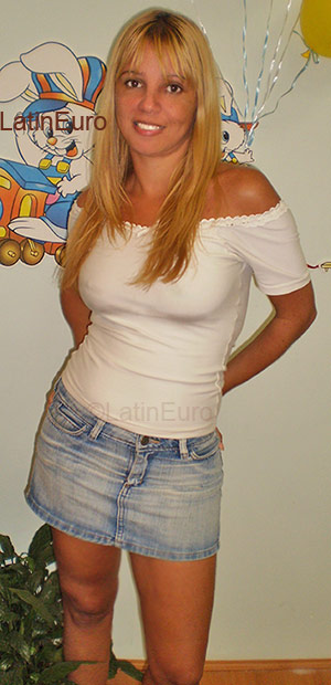 Date this pretty Brazil girl Vania from Rio De Janeiro BR81