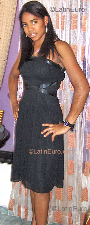 Date this athletic Dominican Republic girl Zuleiky from Cotui DO94