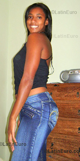 Date this gorgeous Brazil girl Adriana Aparecida from Itabira BR171