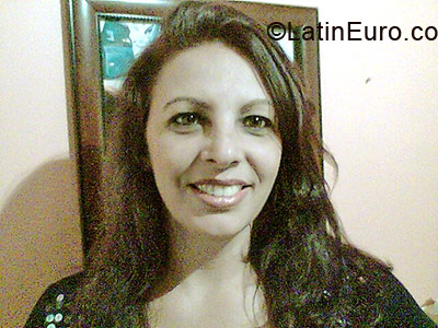 Date this nice looking Brazil girl Joseane from Curitiba BR293