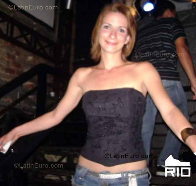 Date this charming Brazil girl Vanessa from Rio De Janeiro BR300