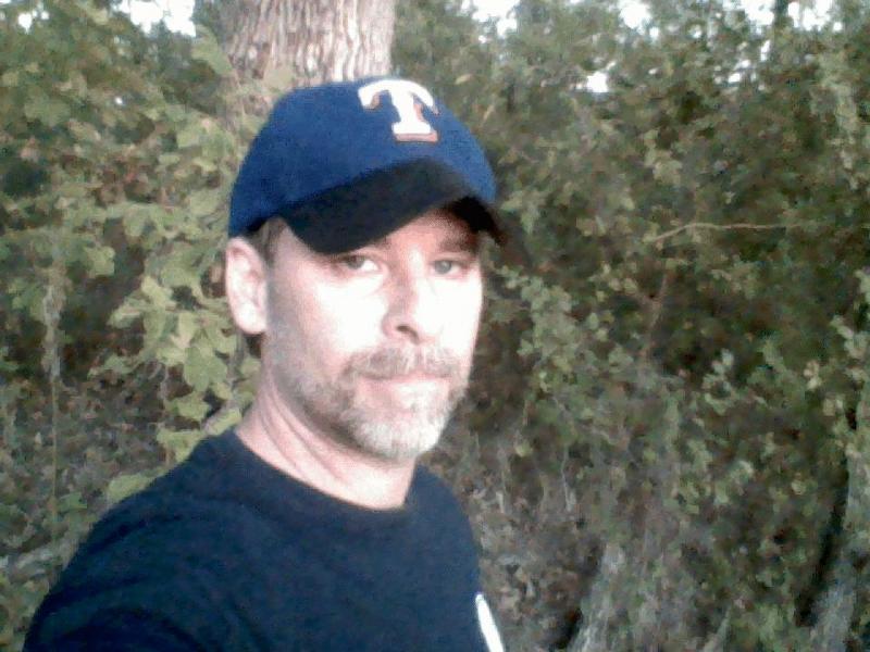 Date this nice looking Brazil man Jon from Austin BR304