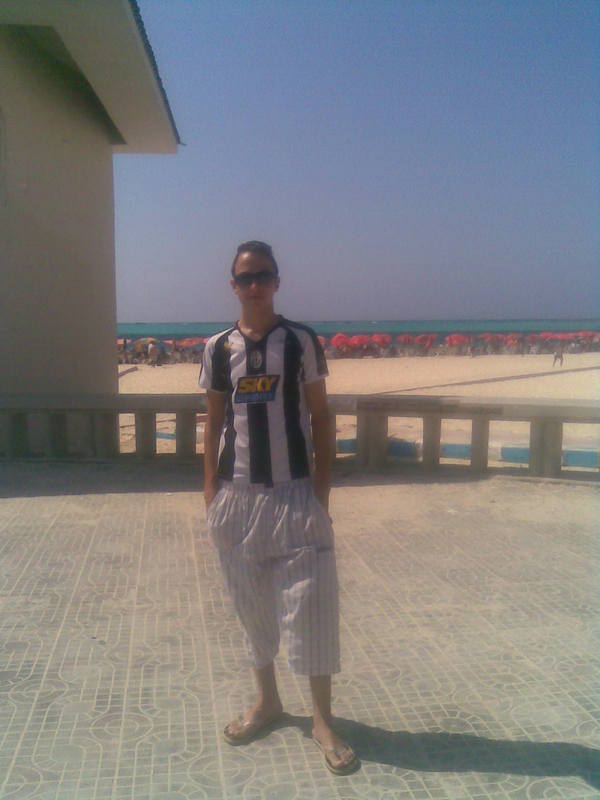Date this stunning Egypt man Omar from Cairo EG4